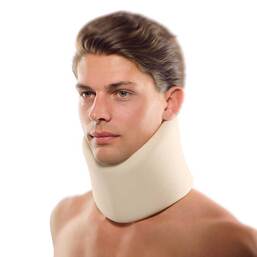 Abbildung: Bort Cervicalstütze 11 cm small für die Nacht anatomisch 1 St PZN 03813554